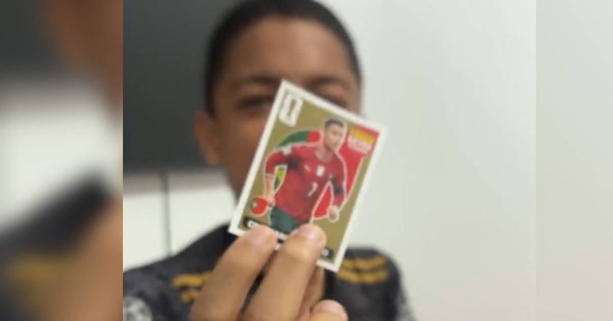 Vídeos de reações de crianças ao receberem cromo de Cristian