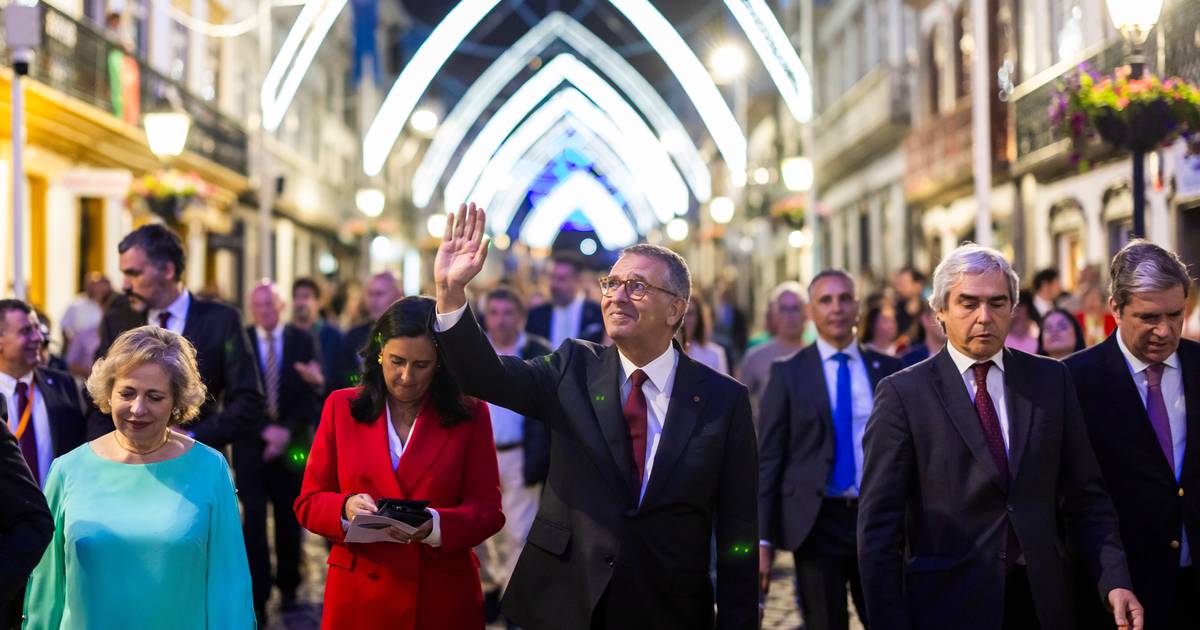 Presidente da República esteve duas horas nas ruas da Tercei