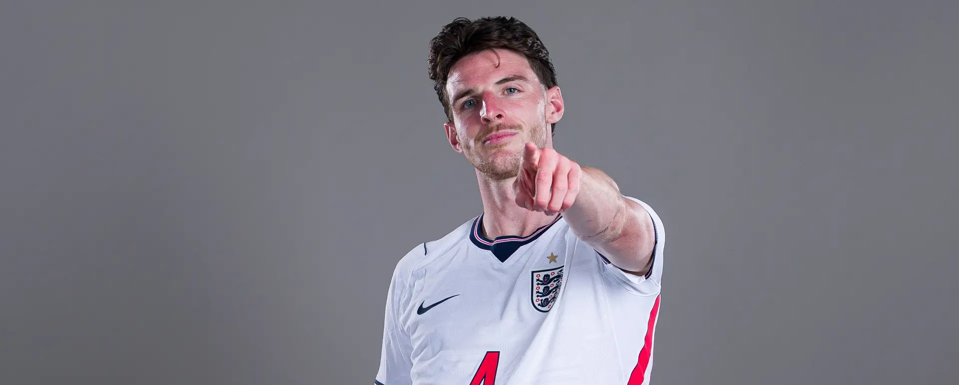 Declan Rice, camisola 4 da seleção de Inglaterra, durante a sessão fotográfica oficial do Mundial 2026 da FIFA, realizada a 8 de junho de 2026, em Palm Beach, na Florida.