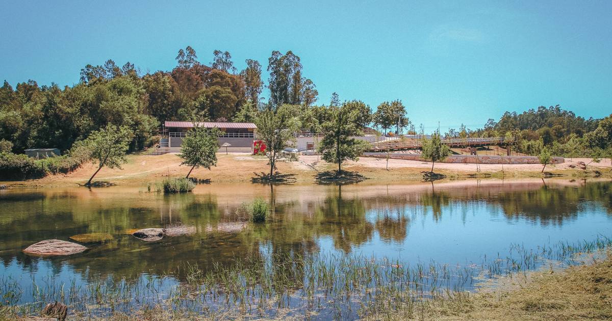 Cinque spiagge fluviali a Braga con bagni sconsigliati a causa della contaminazione