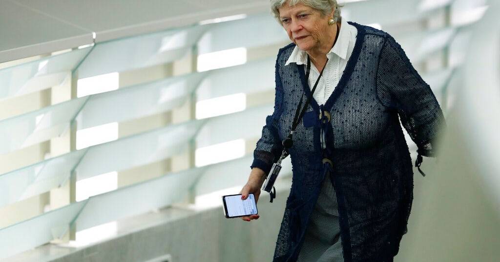 Homem de 26 anos detido por suspeitas de homicídio da ex-deputada britânica Ann Widdecombe