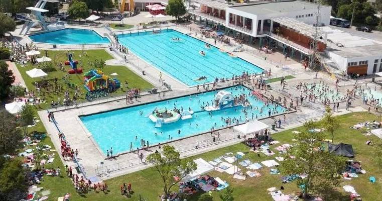Piscinas municipais de Évora encerradas preventivamente após deteção de bactéria