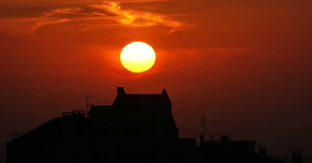 È in vacanza? Il caldo si estende fino al fine settimana e l'avviso giallo arriva in più distretti