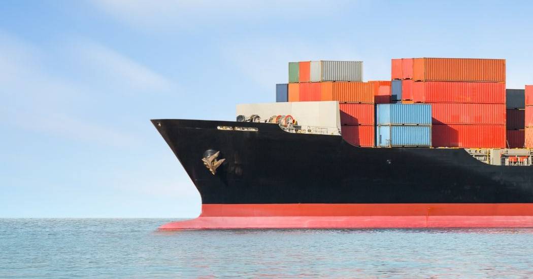 Gestrandetes Schiff blockiert den einzigen Hafen der Insel Príncipe, Lebensmittel beginnen knapp zu werden