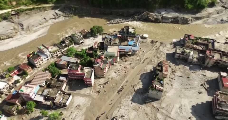 Luftbilder zeigen Verwüstung in Nepal