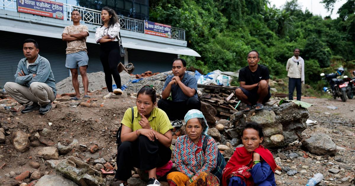 20 minuti: le ricerche in Nepal proseguono sotto la minaccia di nuove frane e con centinaia di dispersi