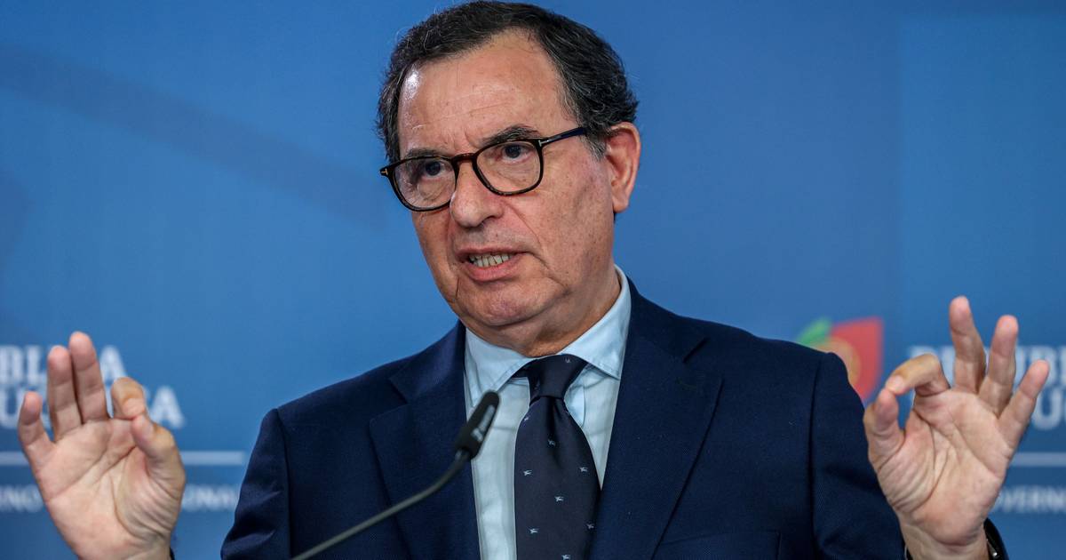 Execução do PRR a 100%: ministro da Economia avisa que Portugal terá de depender menos dos fundos europeus