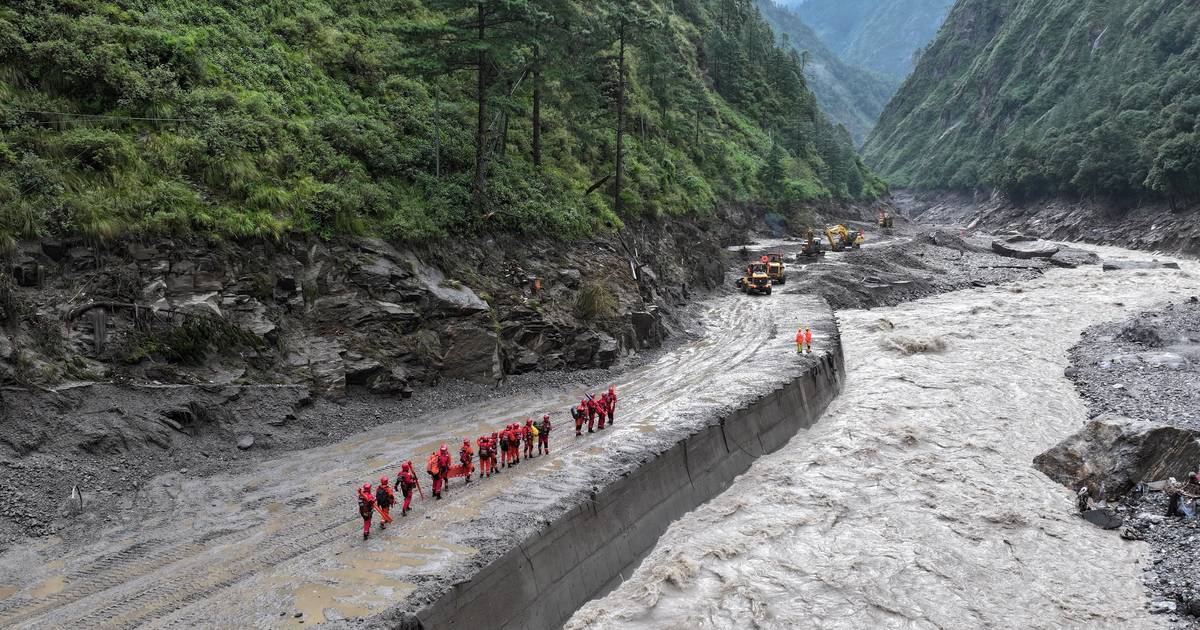Überschwemmungen im Nepal und in Tibet: über 540 Tote auf beiden Seiten der Grenze gezählt