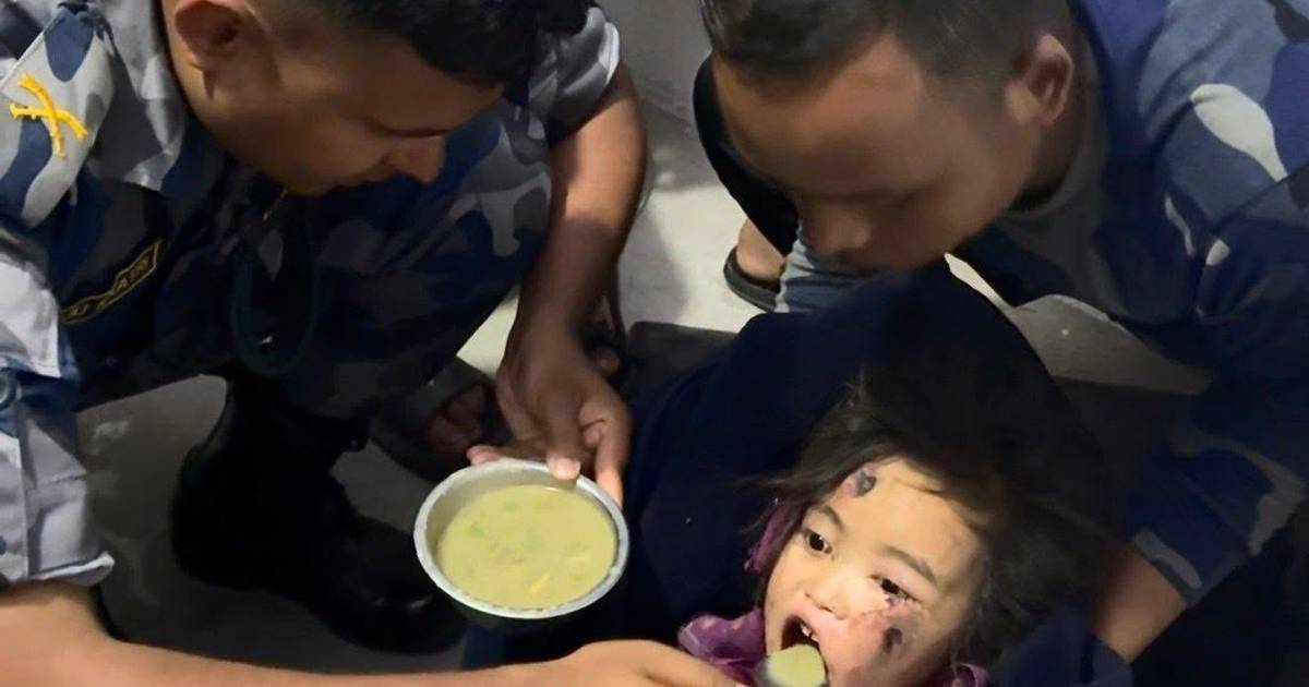 Bambina di sei anni salvata in Nepal dopo 60 ore