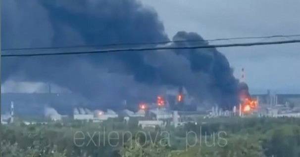 Attacco con drone provoca incendio in una raffineria nel nord-ovest della Russia