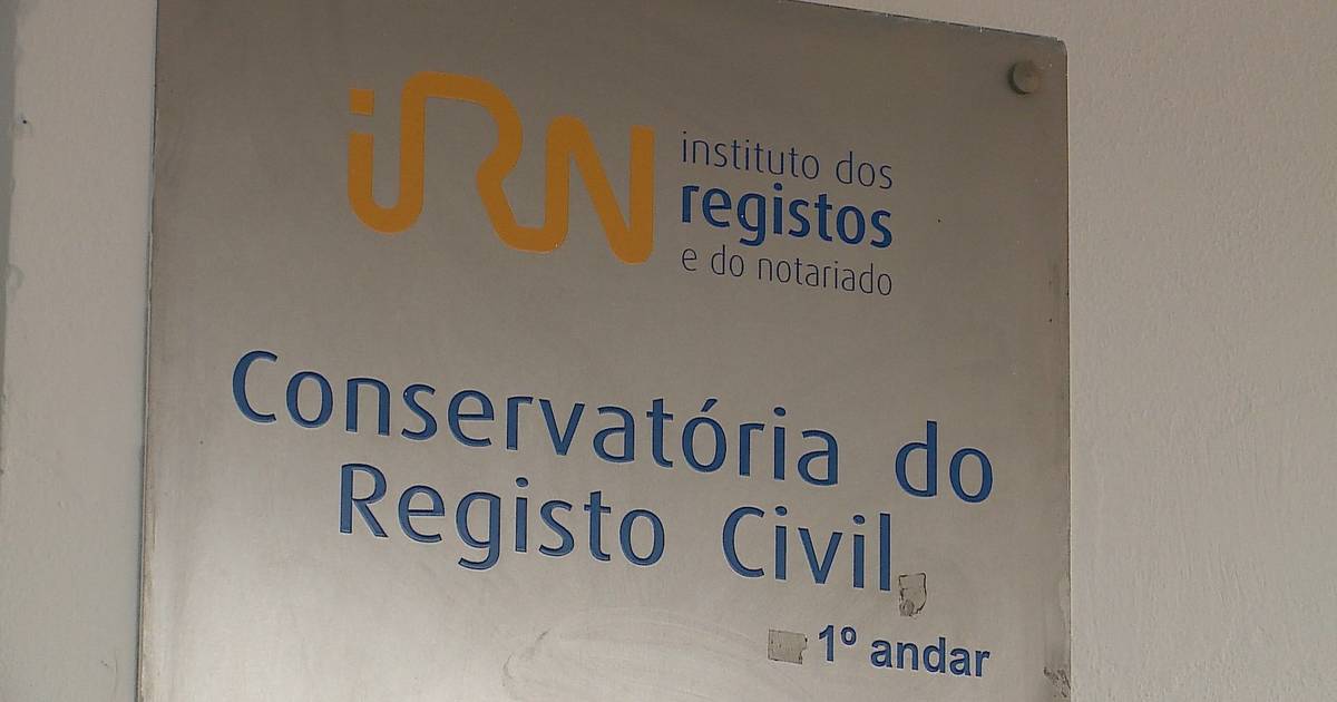 500 Bürgerausweise und 200 Pässe bei Einbruch in das Standesamt von Chaves gestohlen