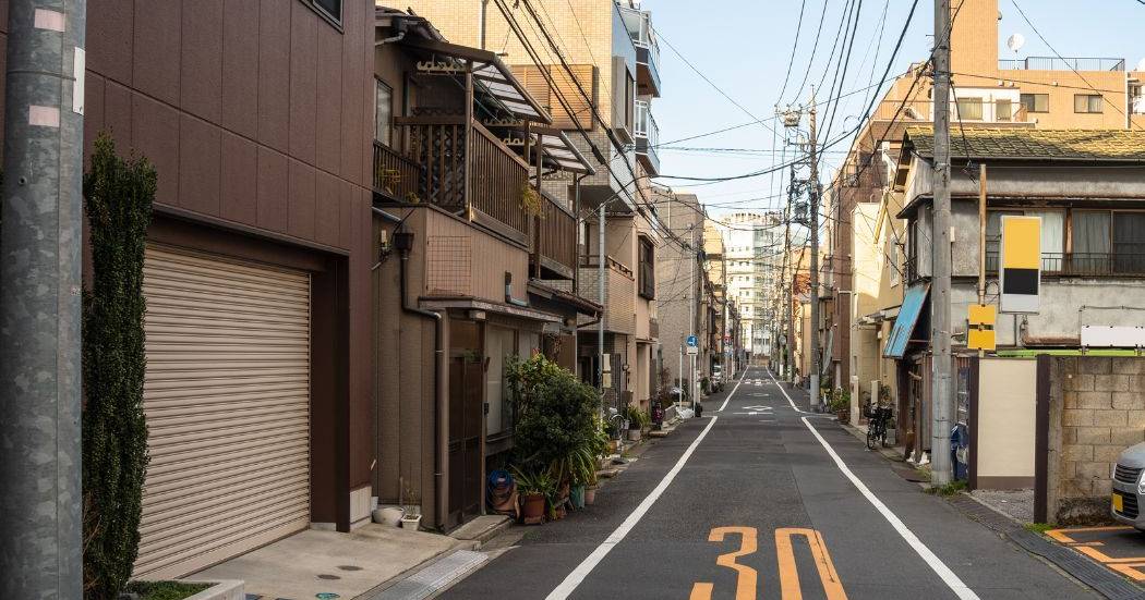 Japon réduit la limite de vitesse à 30 km/h dans les rues étroites pour freiner les accidents avec les piétons