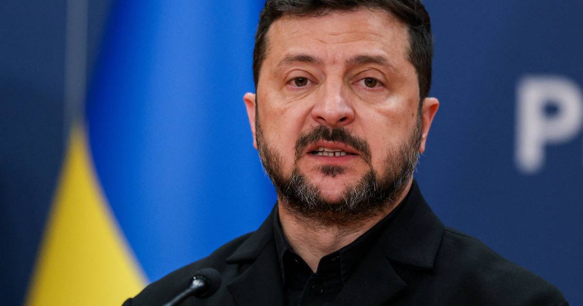 Zelensky sagt, dass Fluggesellschaften begonnen haben, Flüge nach Russland auszusetzen