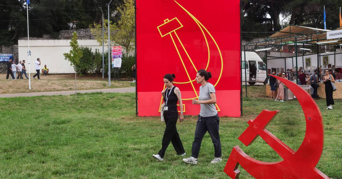 На второй день Фесты ду Аванте! Раймунду требует от португальского правительства помощи Кубе