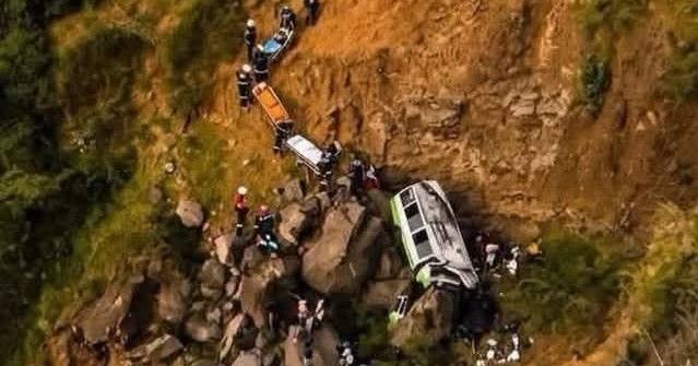Mindestens 25 Tote bei Busunfall mit Schülern auf der kapverdischen Insel Fogo