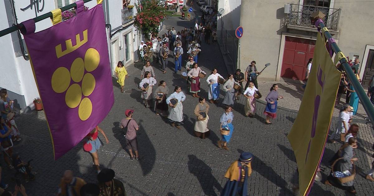 Die Weinerntefeste in Palmela vereinen erneut Generationen, um die Ernten zu feiern