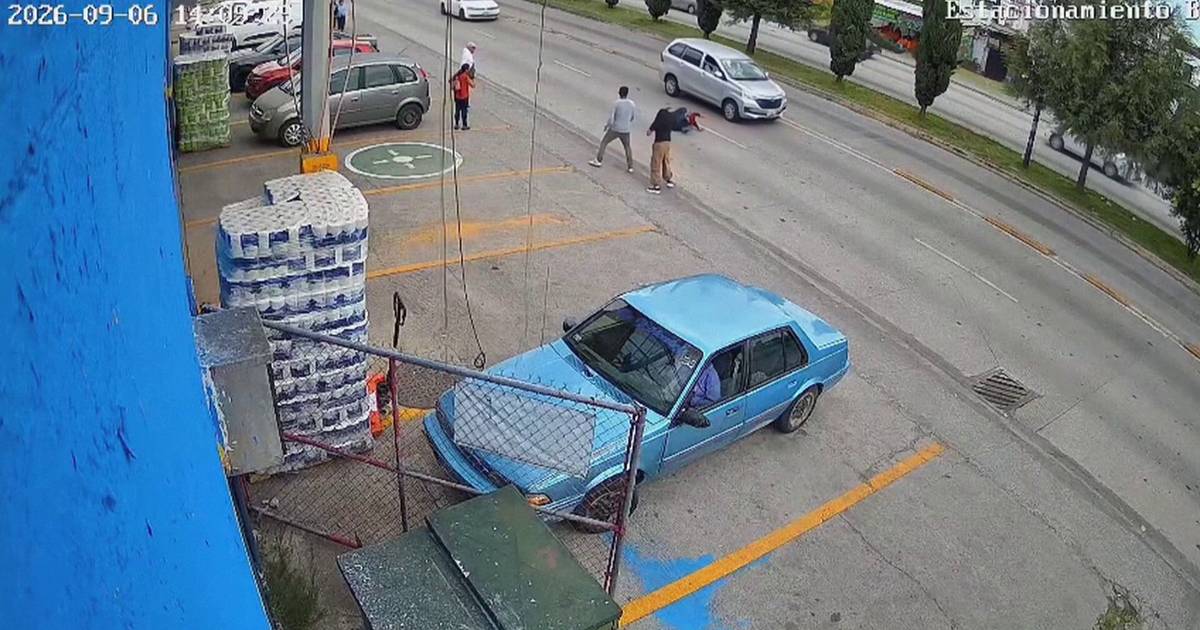 Eroe in Messico: un dipendente salva un bambino da un investimento