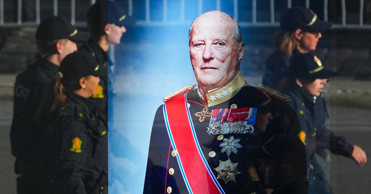La Norvegia dice l'ultimo addio a Harald V: i funerali del sovrano si tengono mercoledì