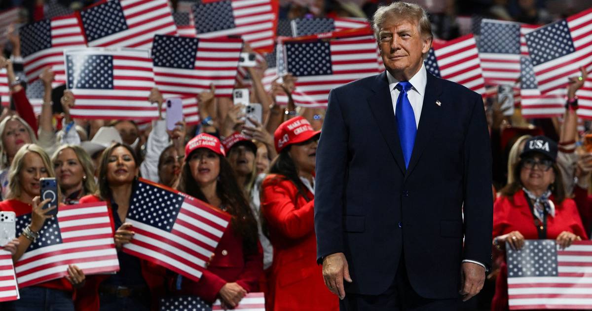 Dalla promessa di 5.000 dollari all'appello per "completare il lavoro": Trump domina la convention repubblicana a Dallas