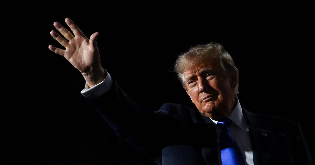 Trump está "aberto" a negociações com Irão para terminar conflito