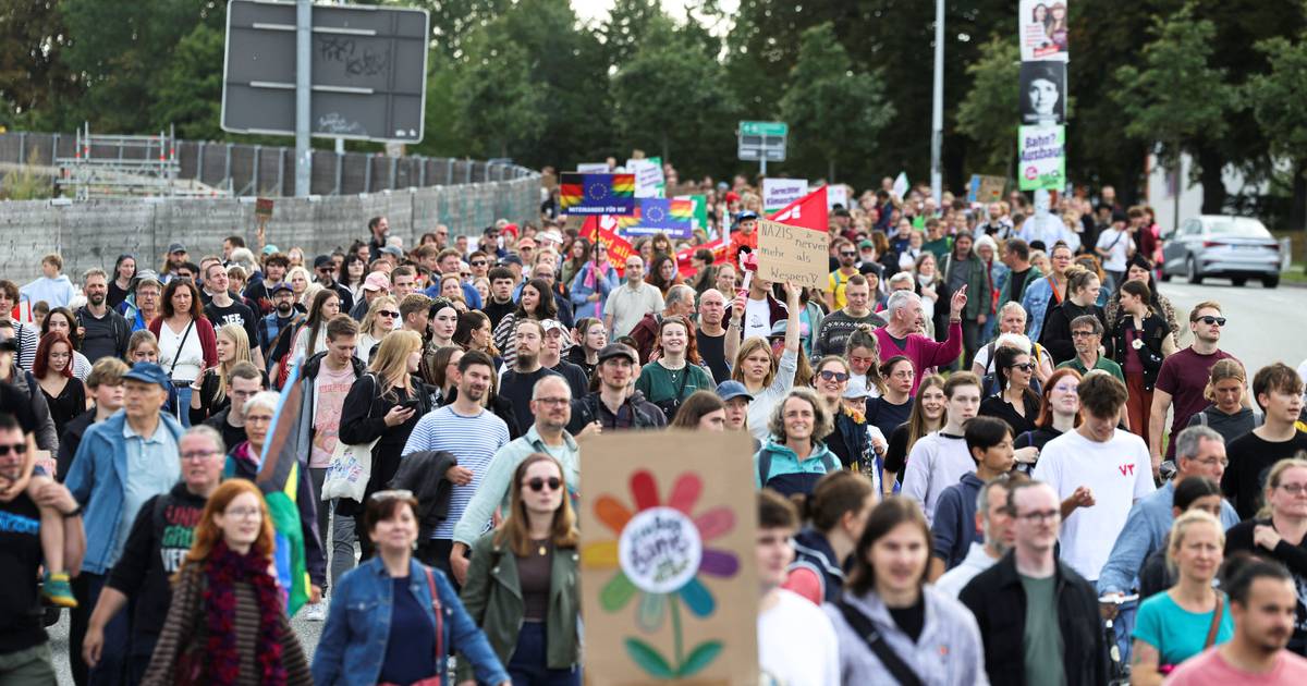 Titolo della manifestazione: "I miei nonni erano nazisti e non approvo la direzione che stanno prendendo le cose"