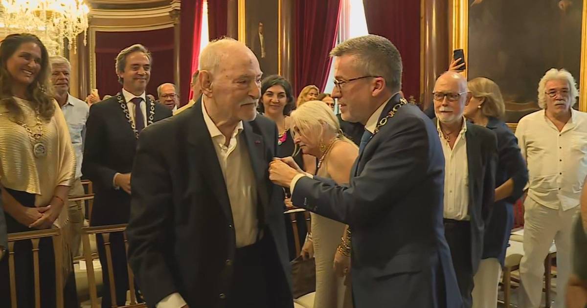 Ruy de Carvalho homenageado pela Câmara de Lisboa com Medalha de Honra