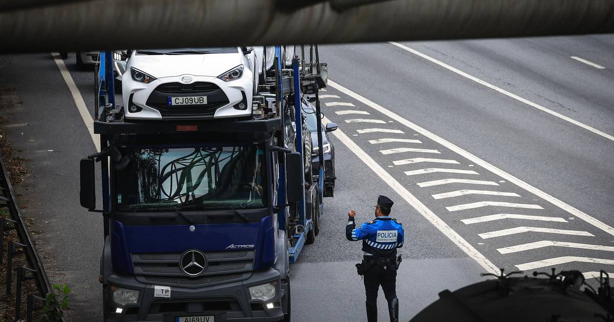 Camiões desviados da VCI obrigam a mudar rotas e podem aumentar custos