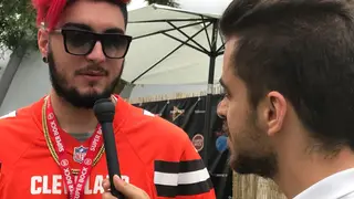 "Como é que está o canal da mãe do Kazzio?"