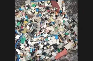 O microplástico viral numa praia de Tenerife