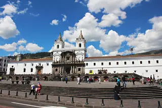 Quito, onde a história colonial se conta entre vulcões