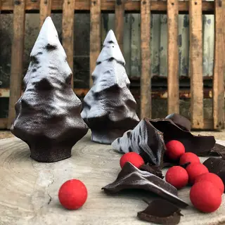 A cada Natal há um pinheiro criativo nas Chocolatarias Equador 