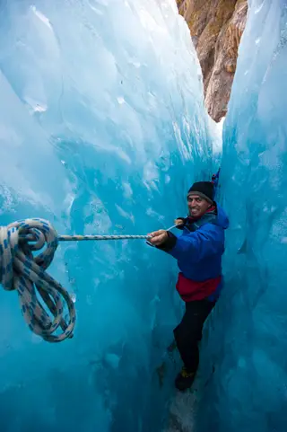 Filipe Morato Gomes no glaciar Franz Josef, na Nova Zelândia